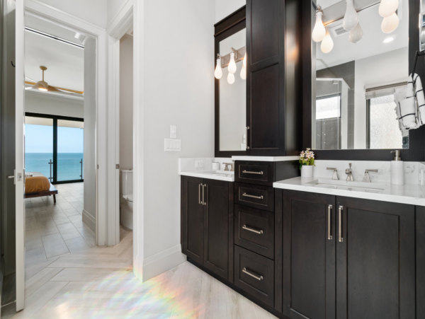 Beachfront Home in Fort Myers with Panoramic Gulf Views